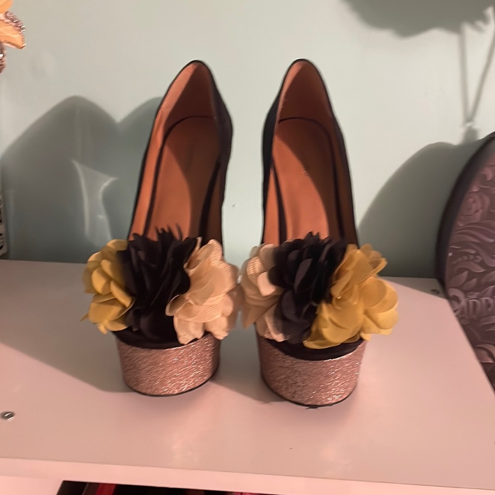 Flower shoes